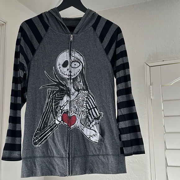 Disneyland LG << Nightmare Before Christmas zip up hoodie - Picture 1 of 7